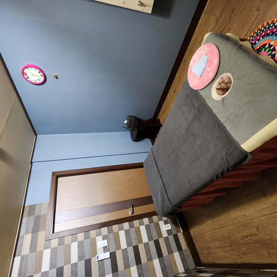 2000769928_OKsJkRMX_d2c6e17f7804adad8c3abd677c392275a8a0c96f.jpg 이미지크게보기